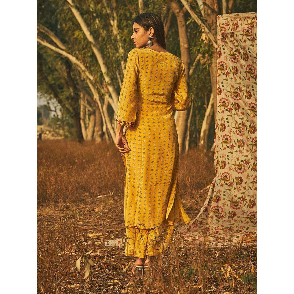 Baise Gaba Yellow Sambac Kurta (Set Of 3)