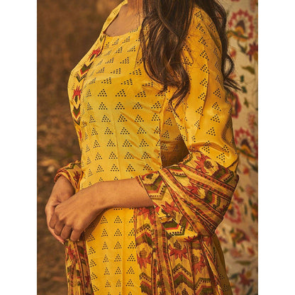 Baise Gaba Yellow Sambac Kurta (Set Of 2)