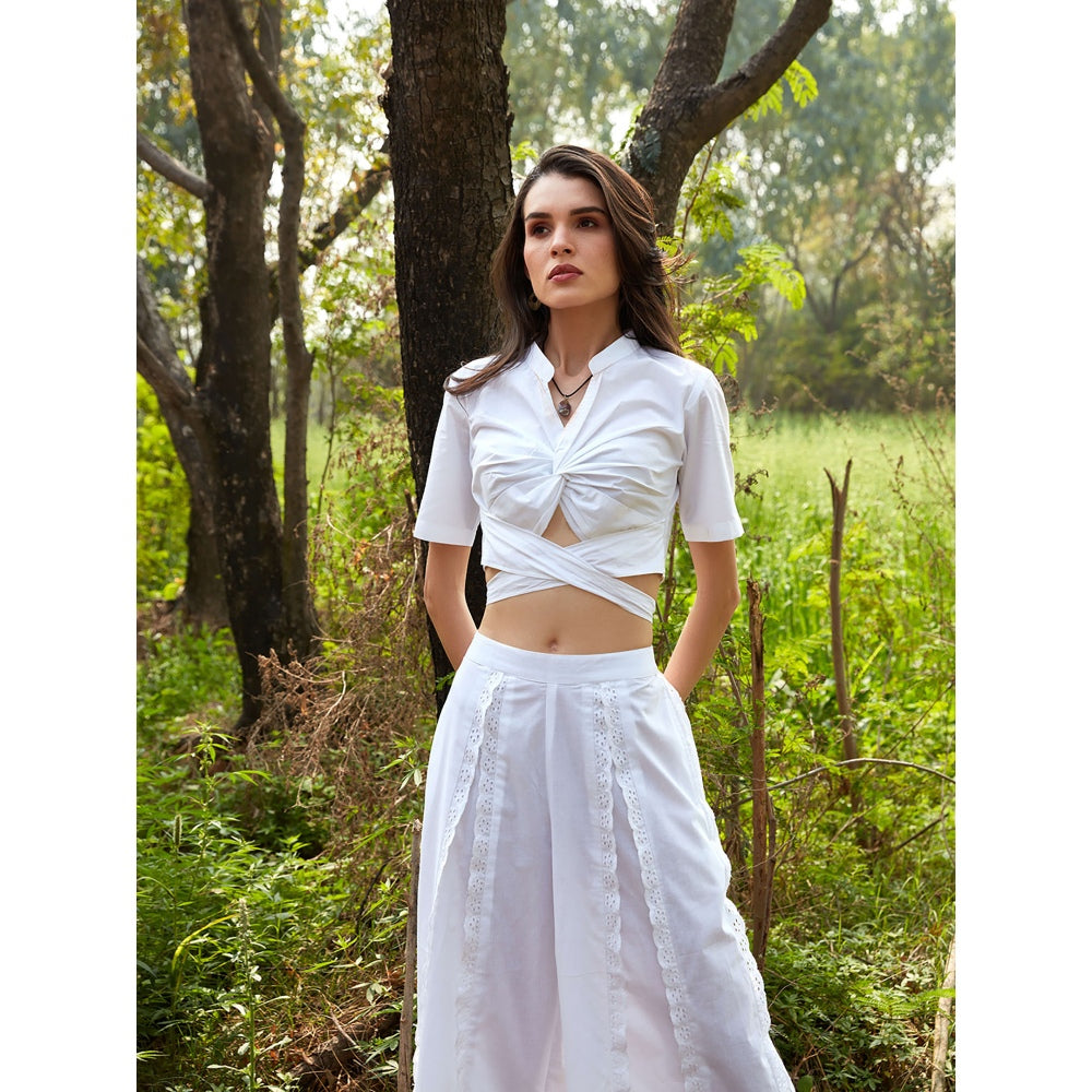 Blue Hour Cannoli Knotted And Tie Up Poplin Crop Top White
