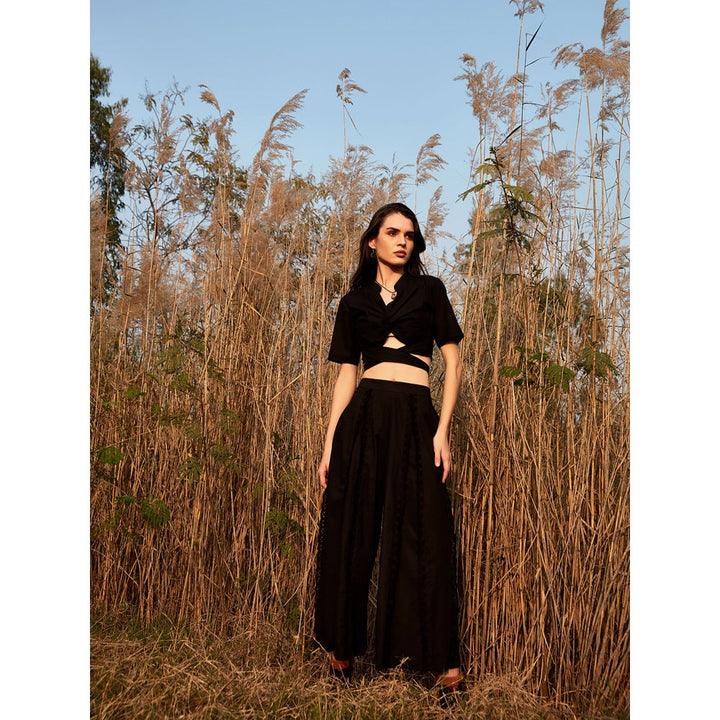Blue Hour Delisioco Knotted And Tie Up Poplin Crop Top Black