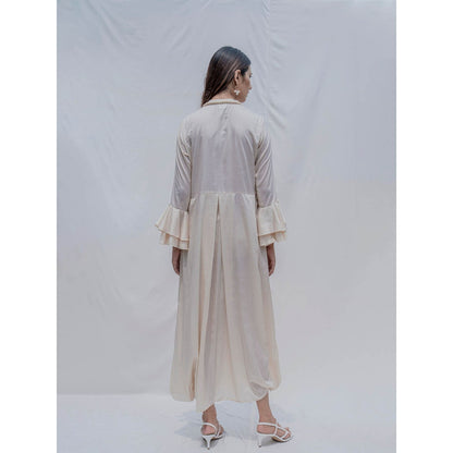 Bohame Off-White Front Pleated Dress With Necklace (Set of 2)