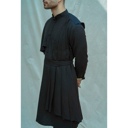 Bohame Cotton X Linen Cape Style Kurta With Pajama In Black (Set of 2)
