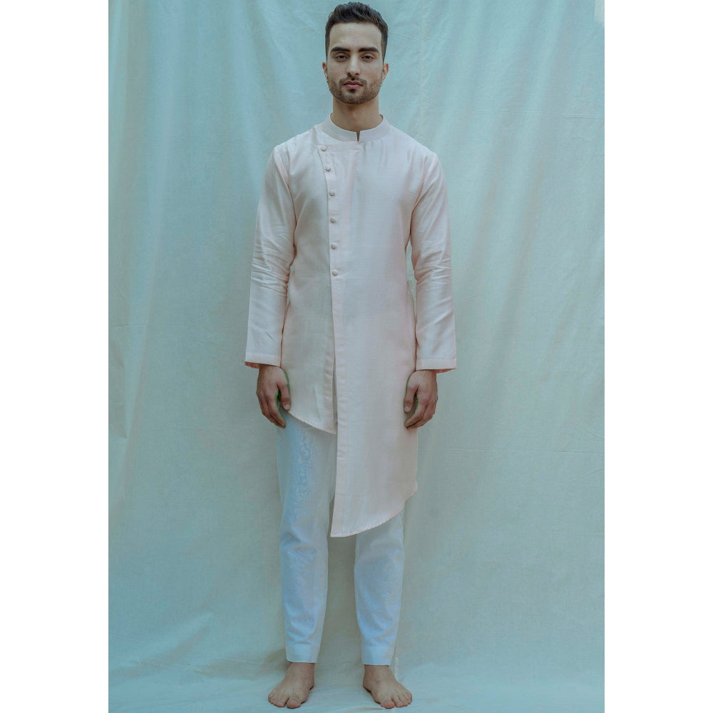 Bohame Asymmetrical Hemline Kurta With Pajama In Chanderi Silk (Set of 2)