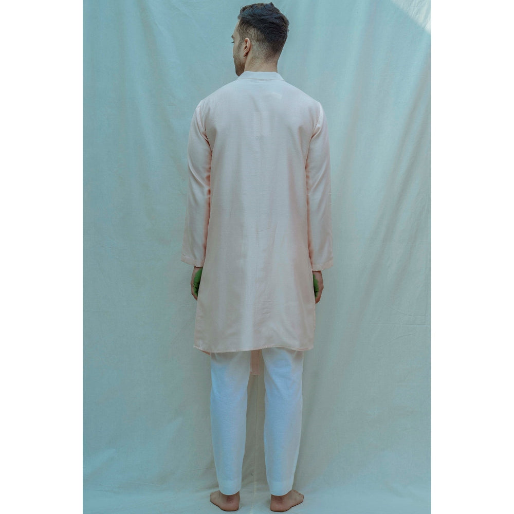 Bohame Asymmetrical Hemline Kurta With Pajama In Chanderi Silk (Set of 2)