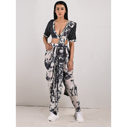 Bohame Arcadia Tie Dye Grey & White Concept Saree (Set of 2)