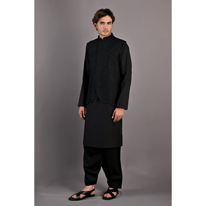 Bohame Haruka Kurta with Nehru Jacket (Set of 3)