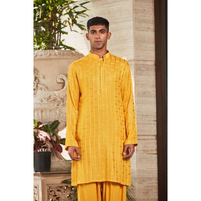 Bohame Yug - Chikankari Kurta (Set of 2)