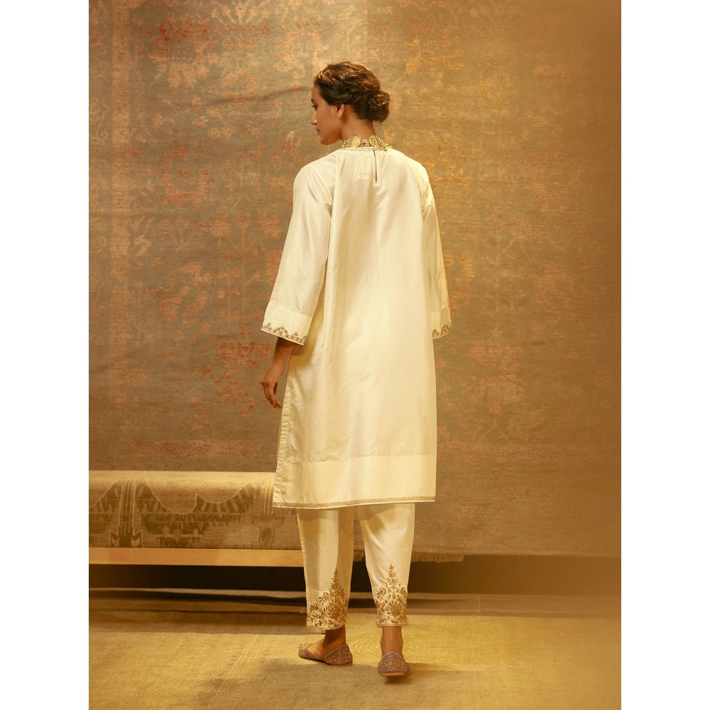 BRIH Off White Embroidered Kurta & Pant with Dupatta (Set of 3)