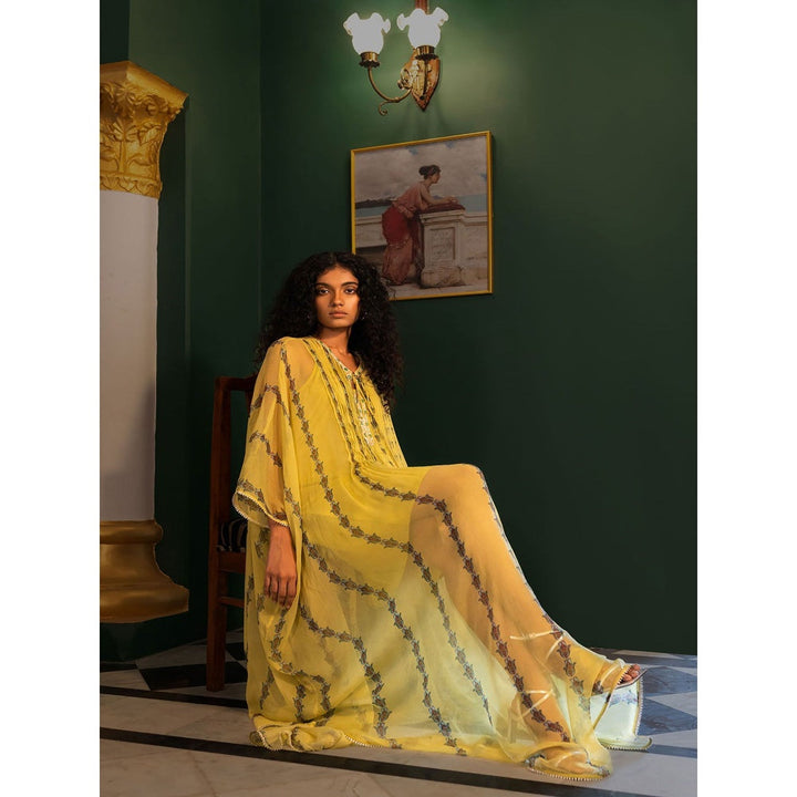 17 : 17 by Simmi Saboo Yellow Evil Eye Front & Back Pleated Kaftan with Inner (Set of 2)