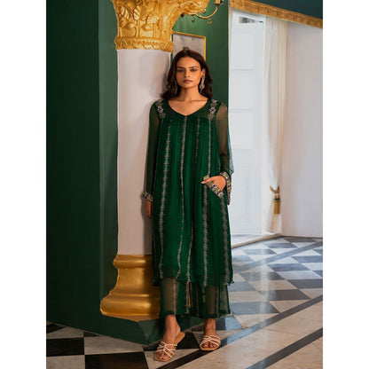 17 : 17 by Simmi Saboo Green Evil Eye Print V- Neck New Pakistani Kurta Pants (Set of 2)