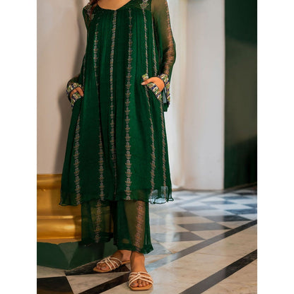 17 : 17 by Simmi Saboo Green Evil Eye Print V- Neck New Pakistani Kurta Pants (Set of 2)