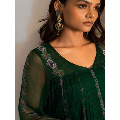 17 : 17 by Simmi Saboo Green Evil Eye Print V- Neck New Pakistani Kurta Pants (Set of 2)