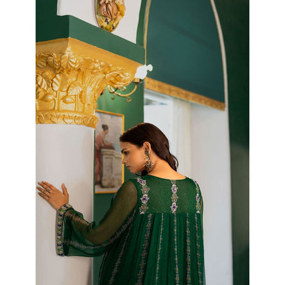 17 : 17 by Simmi Saboo Green Evil Eye Print V- Neck New Pakistani Kurta Pants (Set of 2)