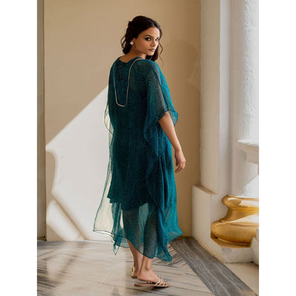 17 : 17 by Simmi Saboo Teal Mandala Tube Inner Chiffon Kaftan with Embroidered Neck (Set of 2)