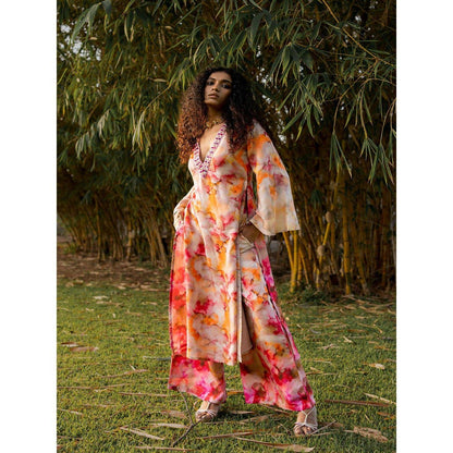 17 : 17 by Simmi Saboo Red Ombre V Neck Slit Kurta (Set of 2)