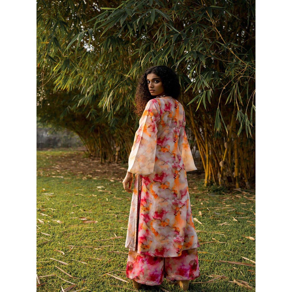 17 : 17 by Simmi Saboo Red Ombre V Neck Slit Kurta (Set of 2)