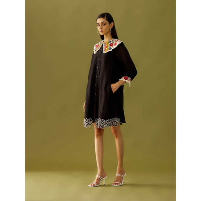 CHANDRIMA Black Contrast Collar Dress