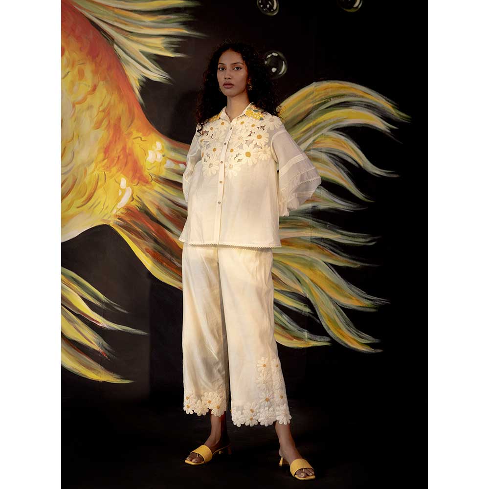CHANDRIMA Ivory Daisy Applique Pants