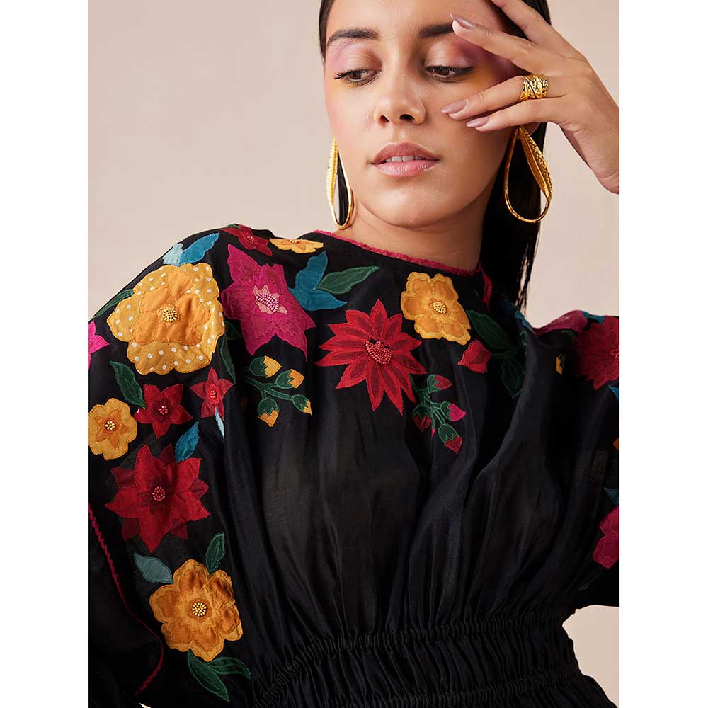 CHANDRIMA Black Waist Ruched Applique Top