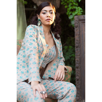 Chhavvi Aggarwal Grey Print Pant Suit (Set of 3)