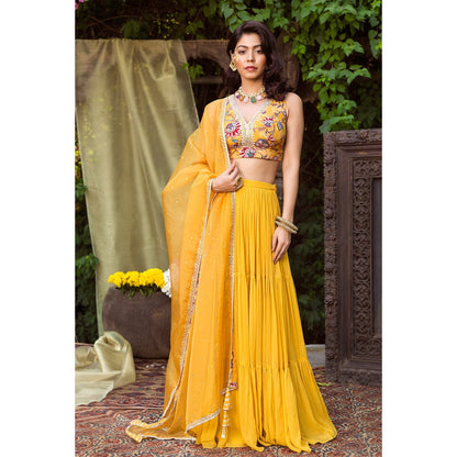 Chhavvi Aggarwal Yellow Lehenga (Set of 3)