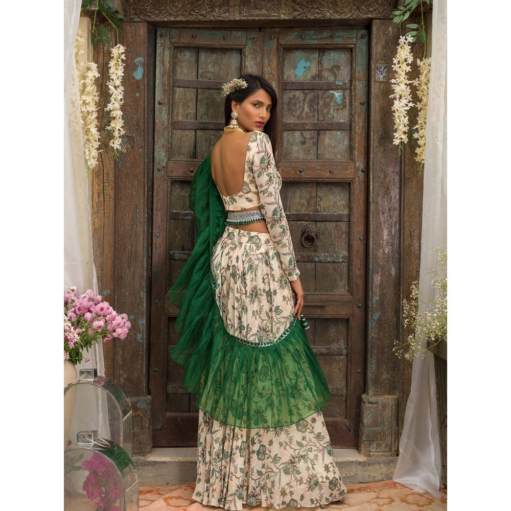 Chhavvi Aggarwal Off White Palazzo Set (Set of 4)