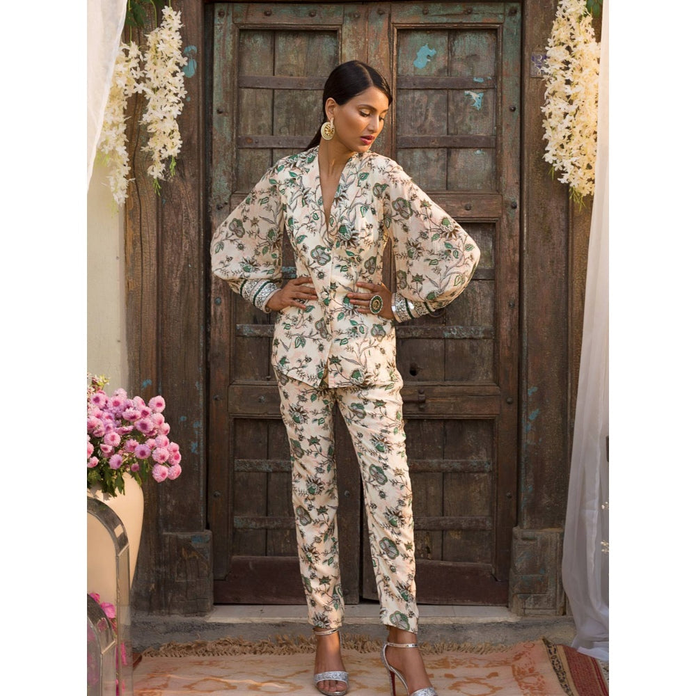 Chhavvi Aggarwal Off White Co Ord Set (Set of 2)