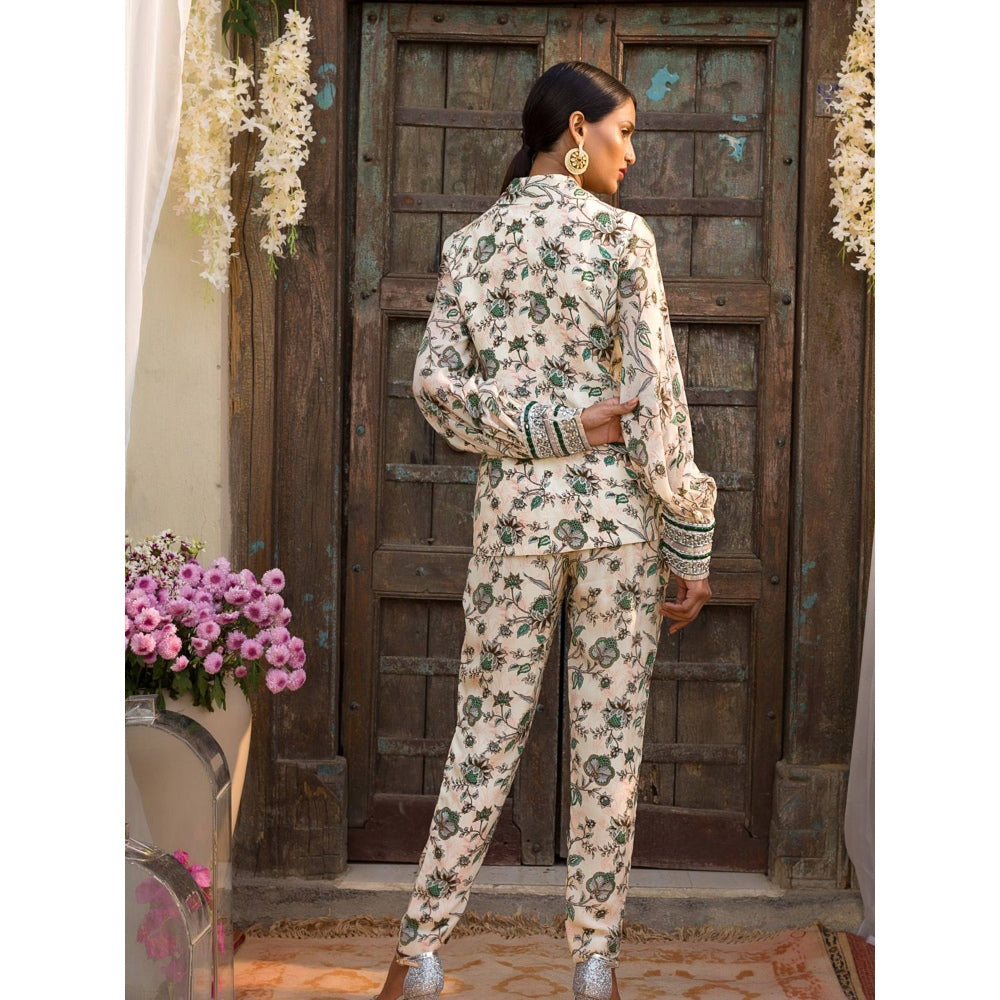 Chhavvi Aggarwal Off White Co Ord Set (Set of 2)
