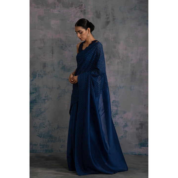 Charkhee Midnight Blue Chanderi Saree With Midnight Blue Sleeveless Blouse - (Set Of 2)