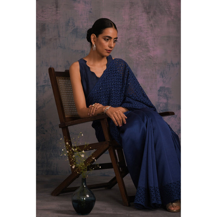 Charkhee Midnight Blue Chanderi Saree With Midnight Blue Sleeveless Blouse - (Set Of 2)