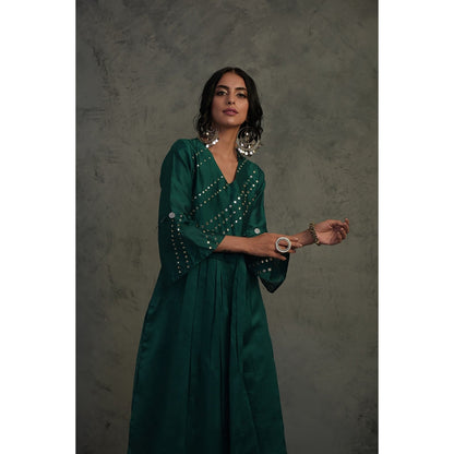 Charkhee Chanderi Flared Sleeve Kurta Set - (Set of 3)