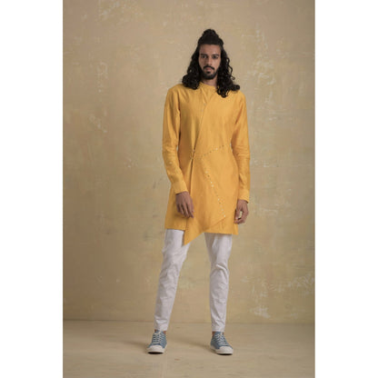 charkhee Men Yellow Diagonal Short Kurta with Pants (Set of 2)