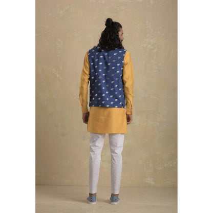 charkhee Men Yellow Diagonal Short Kurta with Pants (Set of 2)