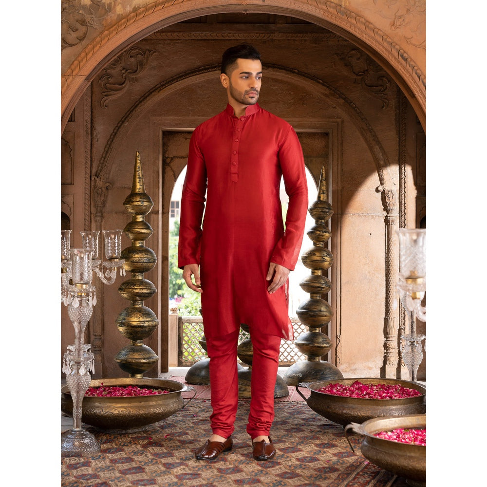 Chhavvi Aggarwal Men Maroon Solid Kurta (Set of 2)