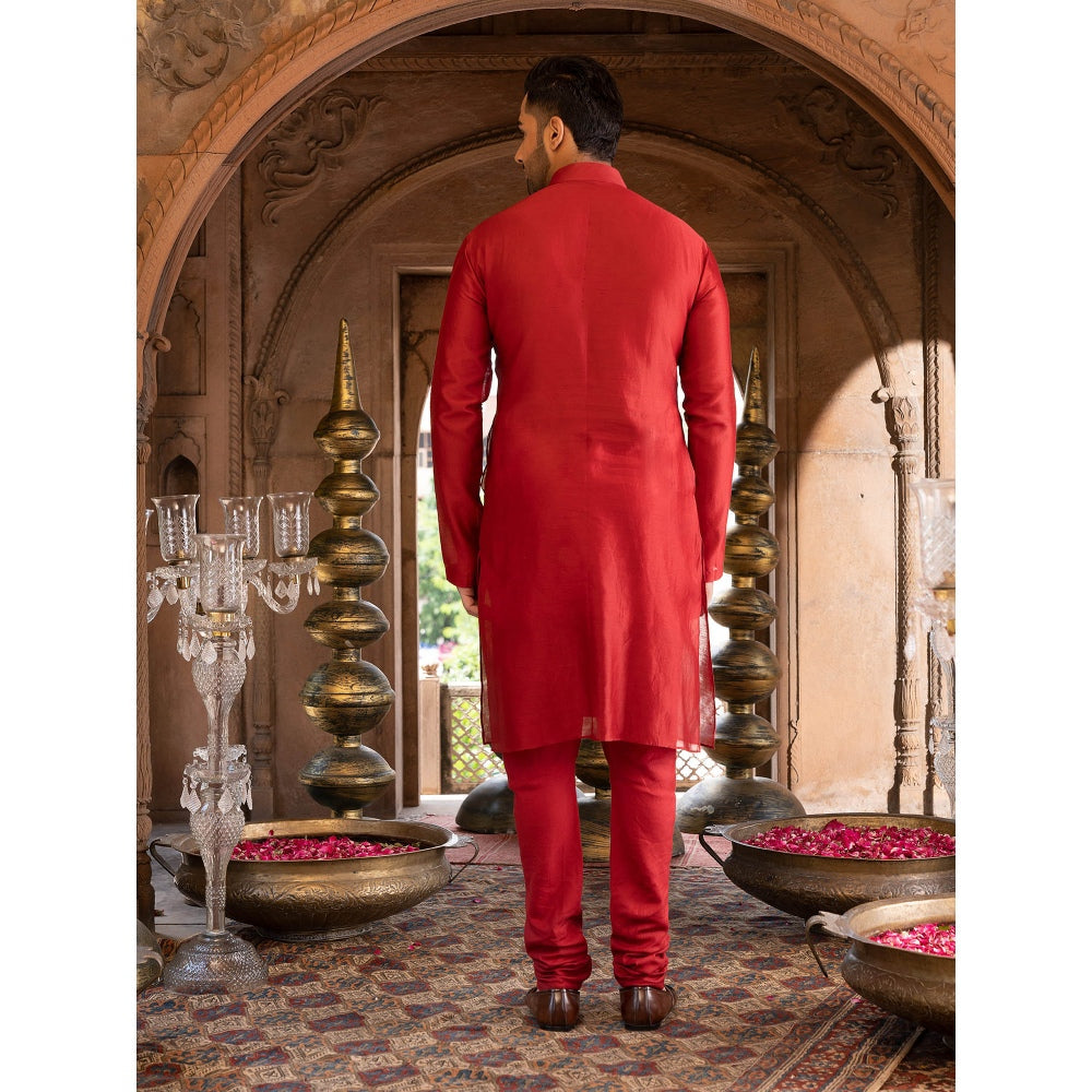 Chhavvi Aggarwal Men Maroon Solid Kurta (Set of 2)