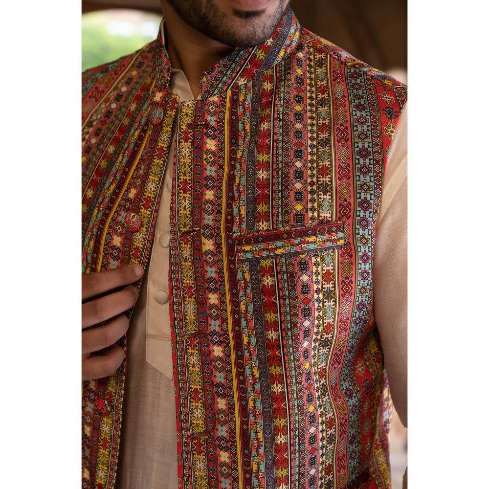 Chhavvi Aggarwal Men Beige Printed Bundi (Set of 3)
