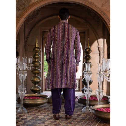 Chhavvi Aggarwal Men Purple Printed Kurta (Set of 2)