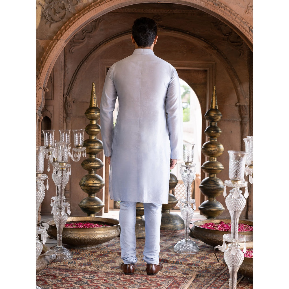 Chhavvi Aggarwal Men Powder Blue Solid Kurta (Set of 2)