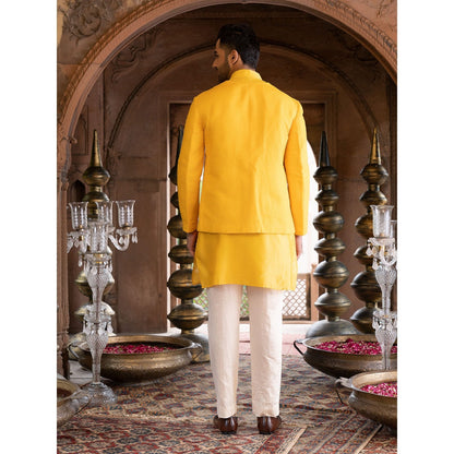 Chhavvi Aggarwal Men Yellow Kurta with Nehru Jacket (Set of 3)