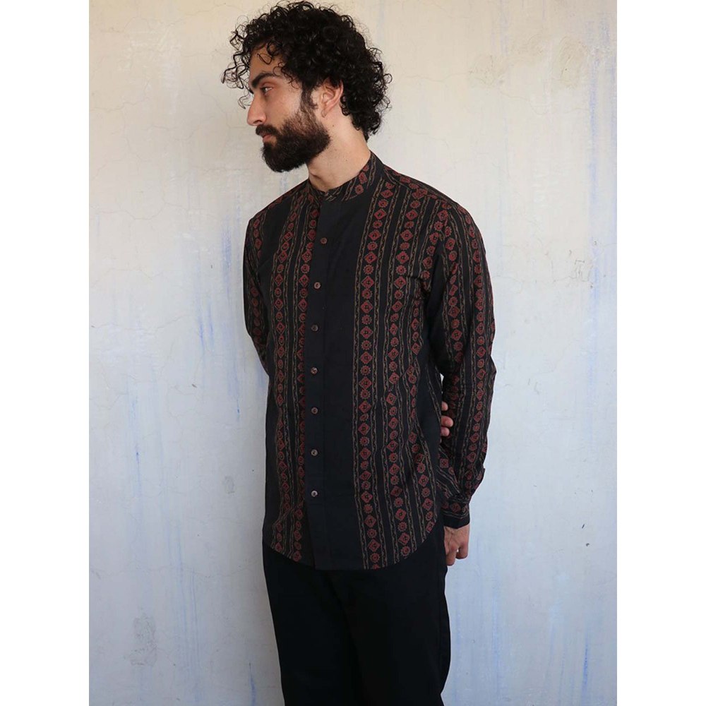 Chidiyaa Black Red Block Printed Shirt