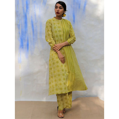 Chidiyaa SKD Parrot Green Handprinted Pure Cotton Kurta (Set of 2)