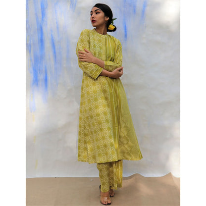 Chidiyaa SKD Parrot Green Handprinted Pure Cotton Kurta (Set of 2)