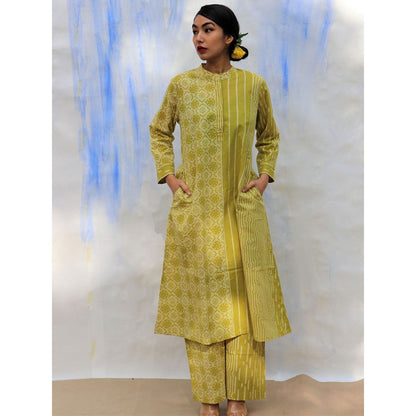 Chidiyaa SKD Parrot Green Handprinted Pure Cotton Kurta (Set of 2)