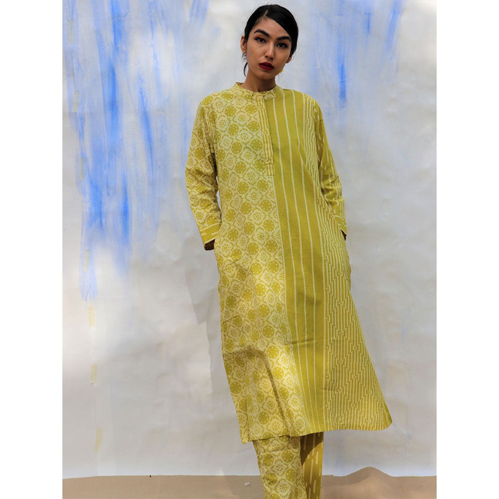 Chidiyaa SKD Parrot Green Handprinted Pure Cotton Kurta (Set of 2)