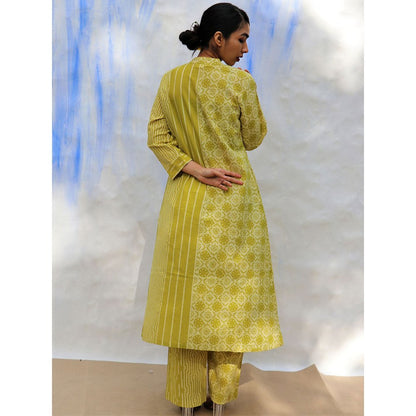 Chidiyaa SKD Parrot Green Handprinted Pure Cotton Kurta (Set of 2)