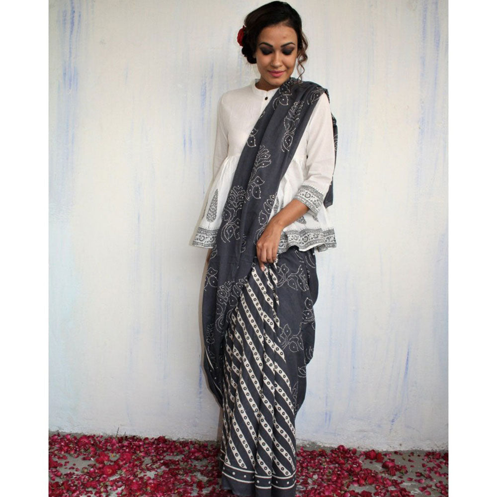 Chidiyaa Midnight Grey Block Printed Pure Cotton Mul Saree without Blouse