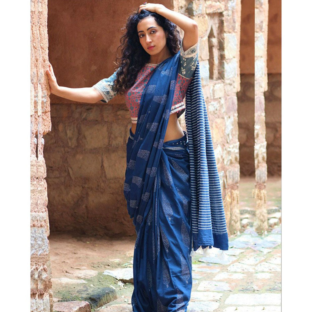 Chidiyaa Royal Blue Block Printed Pure Cotton Mul Saree without Blouse
