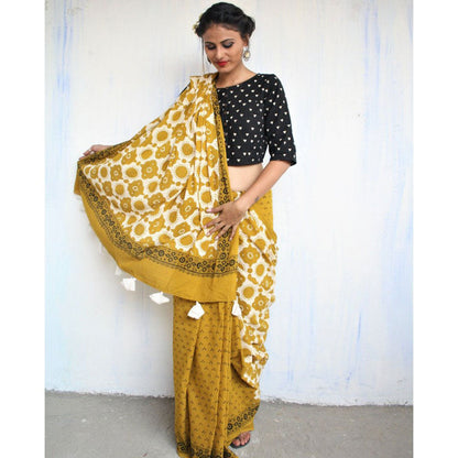 Chidiyaa Mustard Block Printed Pure Cotton Mul Saree without Blouse