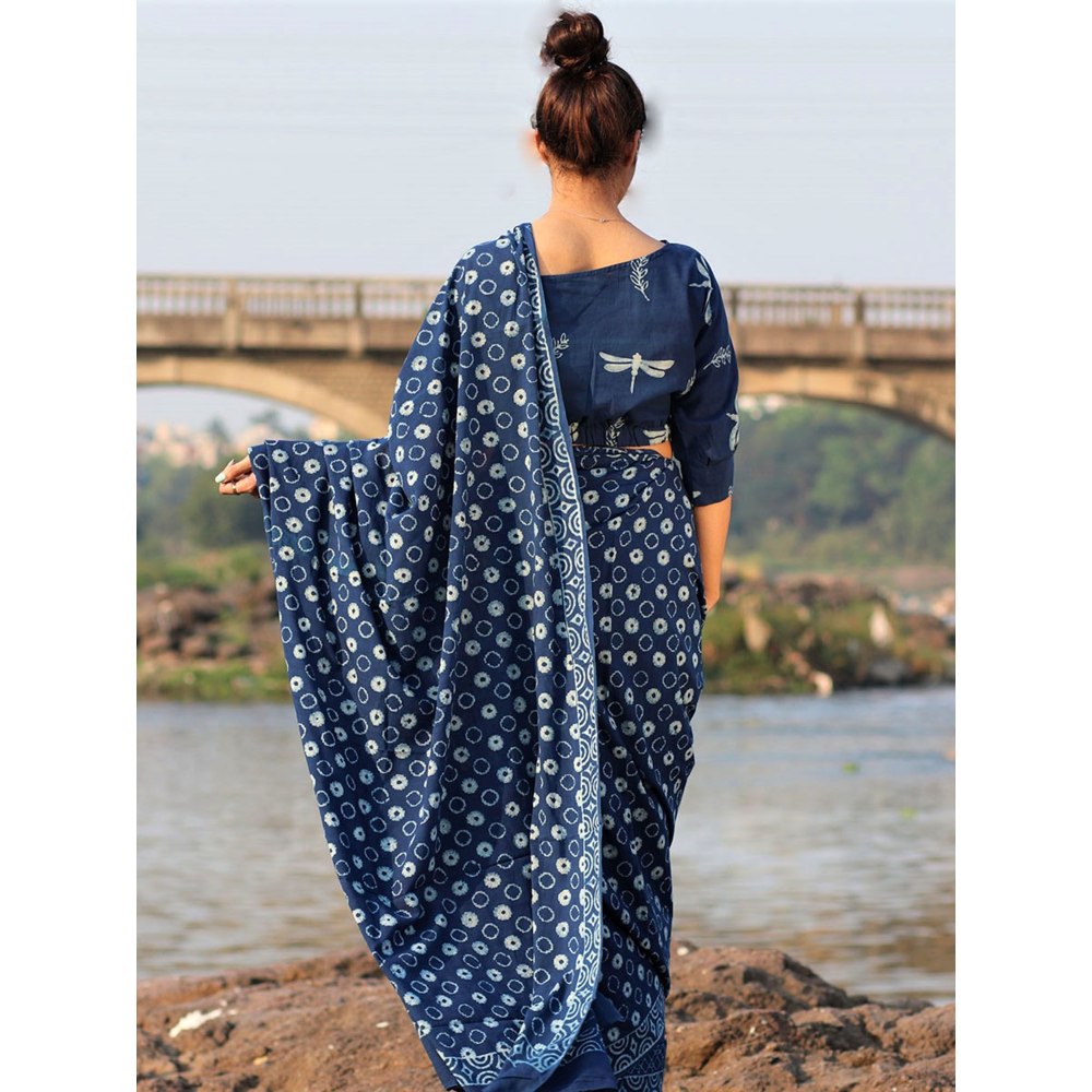 Chidiyaa Roopa Cotton Saree - Akash with Unstitched Blouse