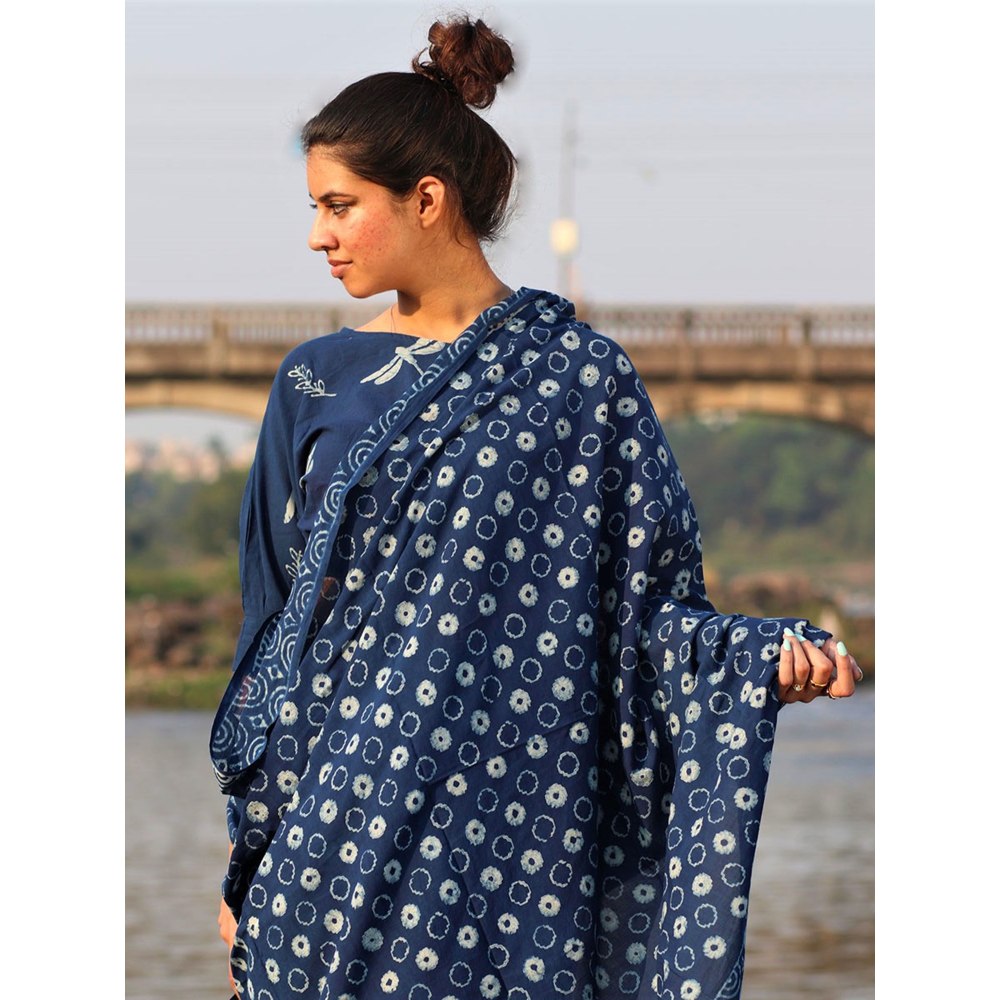 Chidiyaa Roopa Cotton Saree - Akash with Unstitched Blouse